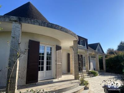 Maison - 191 m² - 6 pièces