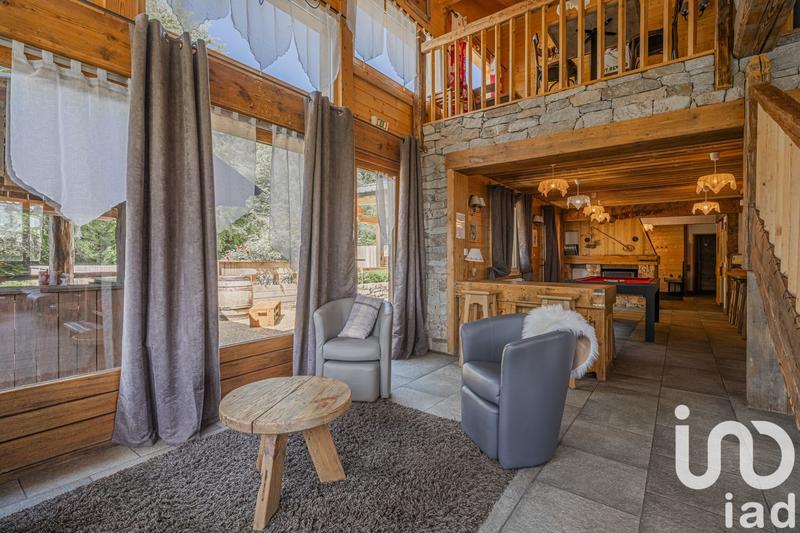 Maison - 424 m² - 10 pièces