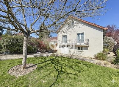 Maison - 170 m² - 6 pièces