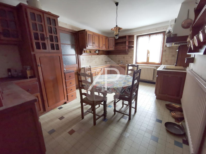 Maison ancienne - 185 m² - 5 pièces