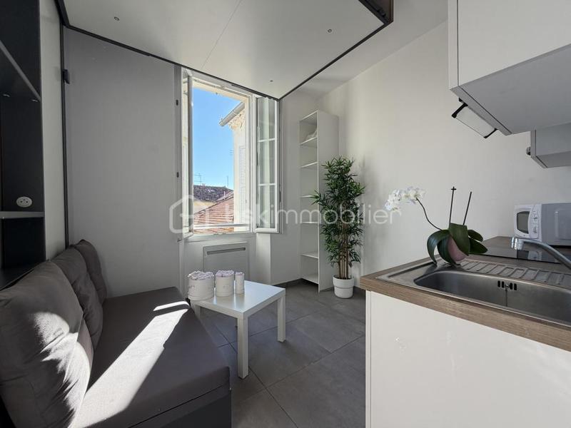 Studio - 13 m² - 1 pièce