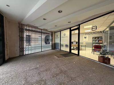 Bureau - 76 m² - 3 pièces