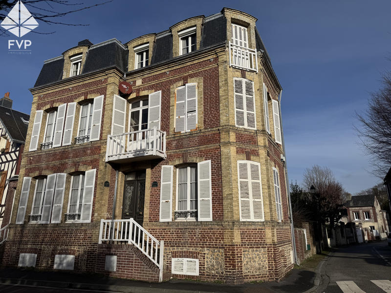 Maison - 136 m² - 7 pièces