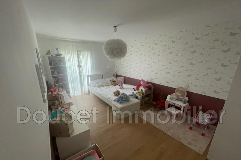 Villa - 168 m² - 8 pièces