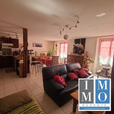 Appartement - 75 m² - 3 pièces