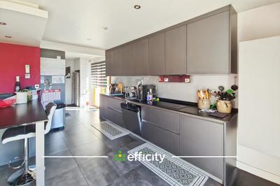 Maison - 200 m² - 6 pièces