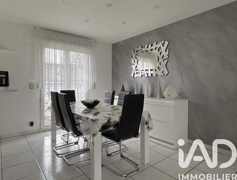 Maison - 90 m² - 4 pièces