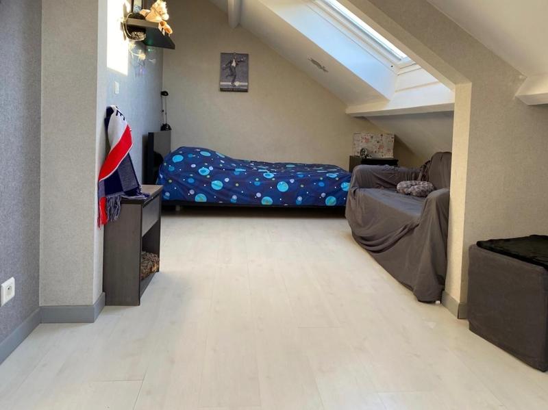 Maison - 140 m² - 9 pièces