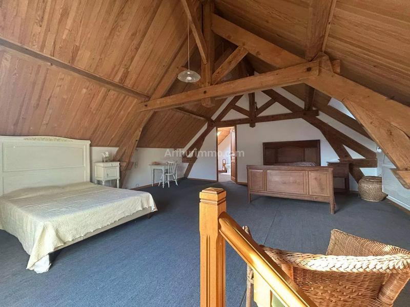 Maison - 265 m² - 12 pièces