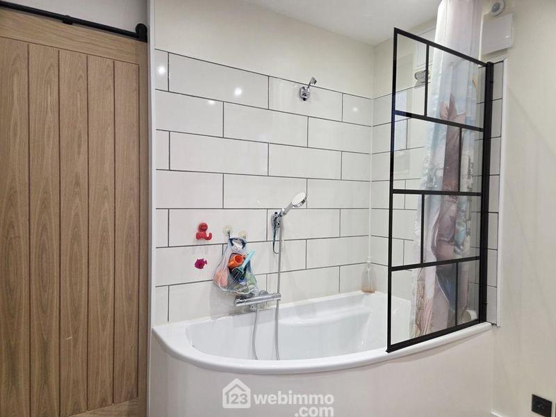 Maison - 110 m² - 4 pièces