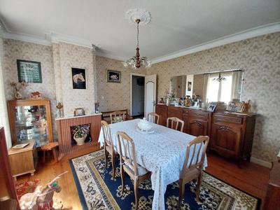 Maison - 83 m² - 5 pièces