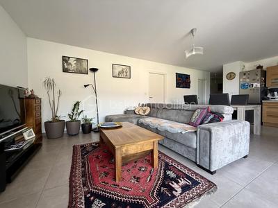 Appartement - 92 m² - 4 pièces