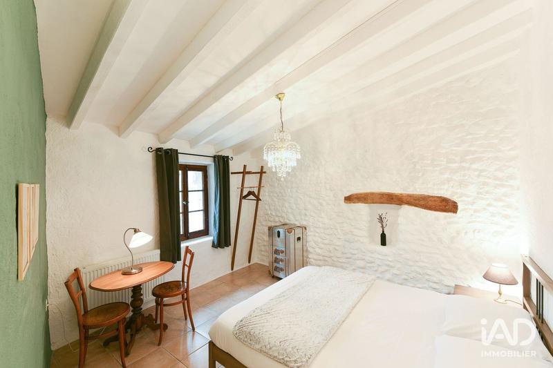 Local commercial - 1 200 m² - 5 pièces