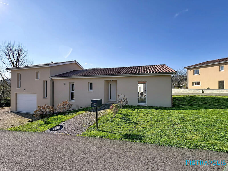 Villa - 137 m² - 5 pièces