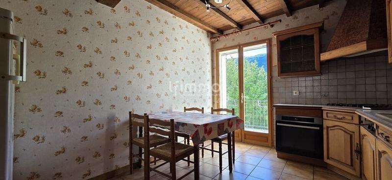 Maison de village - 94 m² - 4 pièces