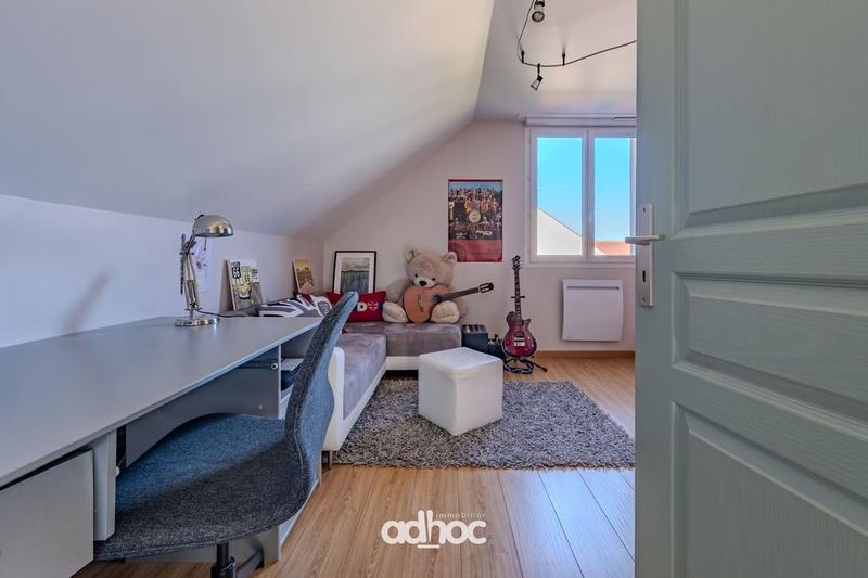 Maison traditionnelle - 190 m² - 7 pièces