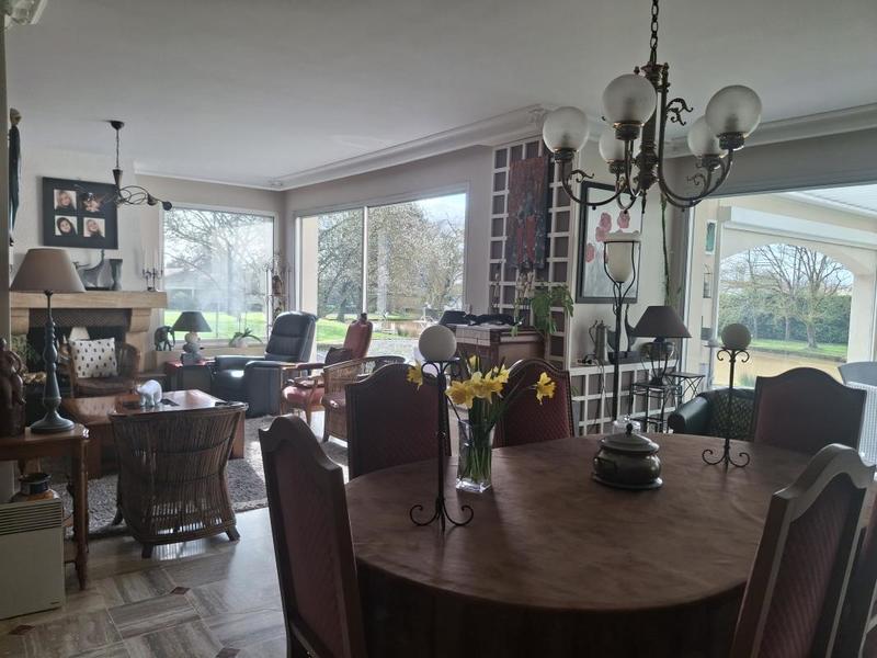 Propriété - 193 m² - 7 pièces