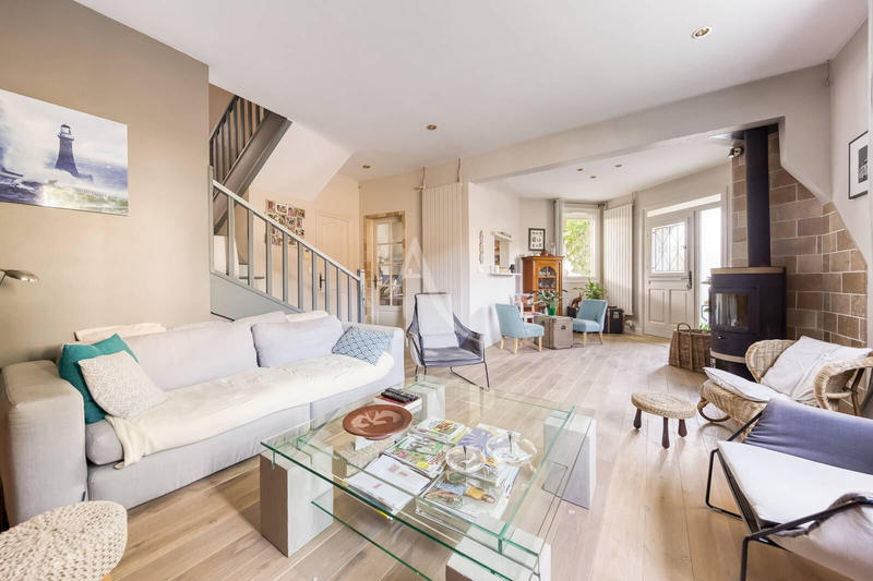 Maison - 122 m² - 6 pièces