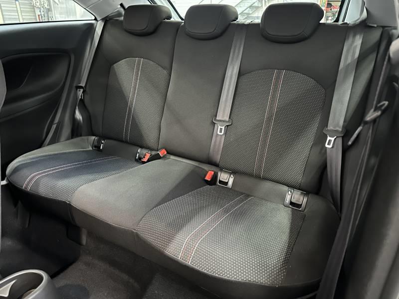 Opel Corsa 1.4 90 ch Black Edition