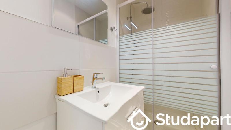 Chambre - 9 m² - 1 pièce