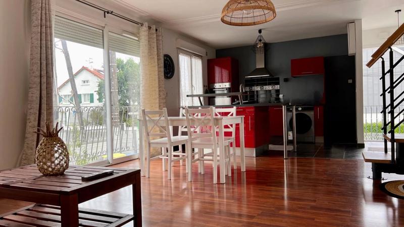 Maison - 137 m² - 6 pièces