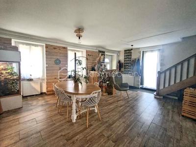 Maison en pierre - 230 m² - 9 pièces