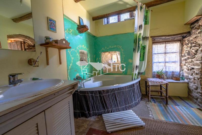 Mas - 78 m² - 7 pièces