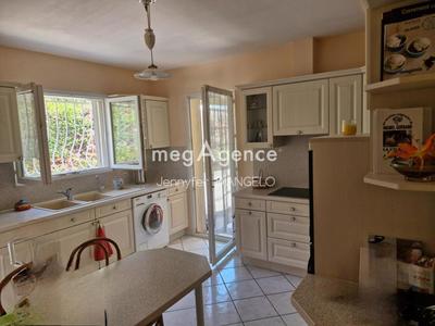 Maison - 109 m² - 5 pièces