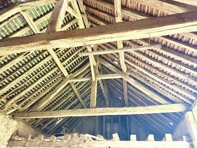 Maison - 150 m² - 1 pièce