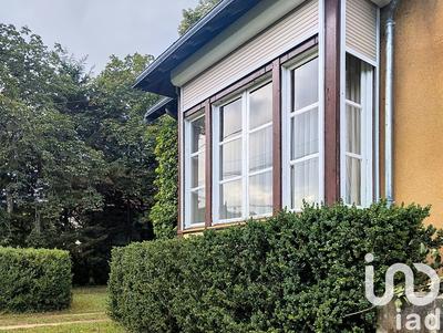 Maison - 241 m² - 10 pièces