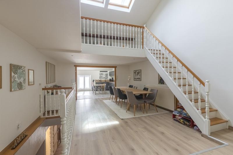 Maison - 170 m² - 5 pièces