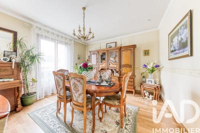 Maison - 106 m² - 6 pièces