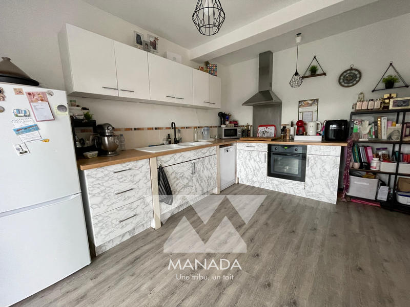 Maison - 180 m² - 8 pièces