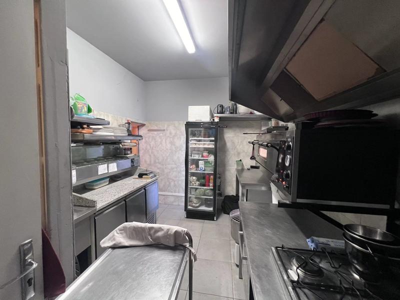 Magasins - 66 m² - 1 pièce