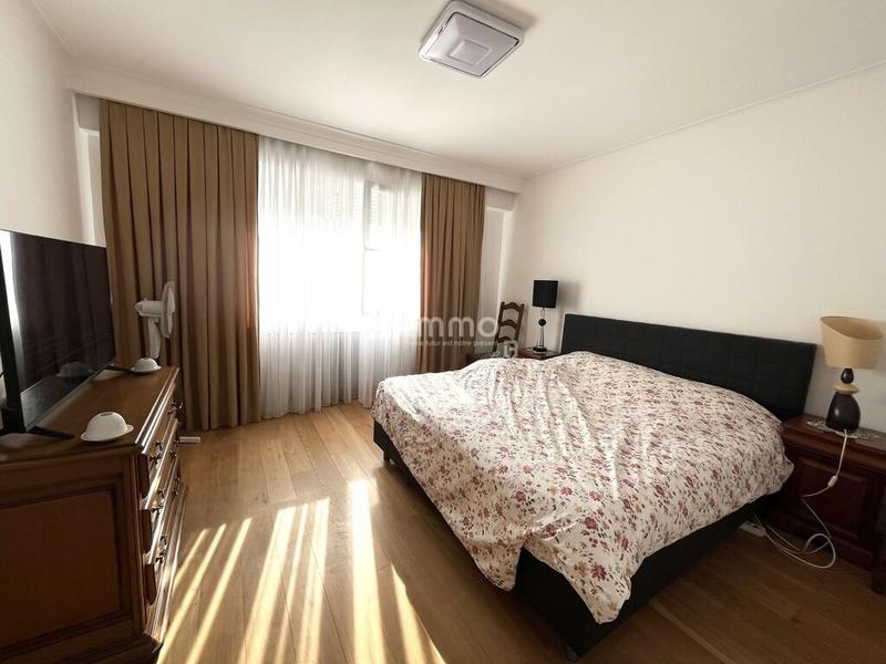 Maison - 252 m² - 10 pièces