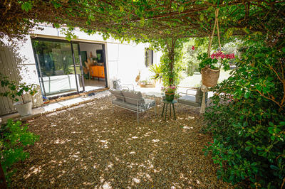 Maison - 250 m² - 6 pièces