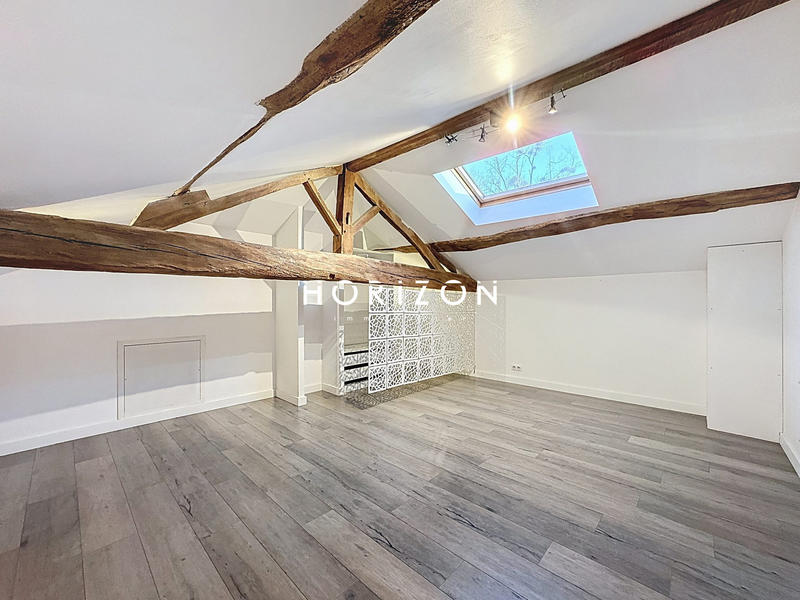 Maison ancienne - 204 m² - 8 pièces