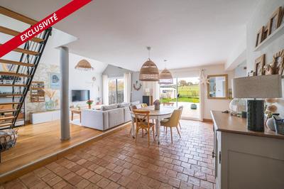 Maison traditionnelle - 147 m² - 7 pièces