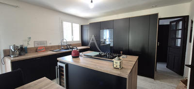 Maison - 140 m² - 4 pièces