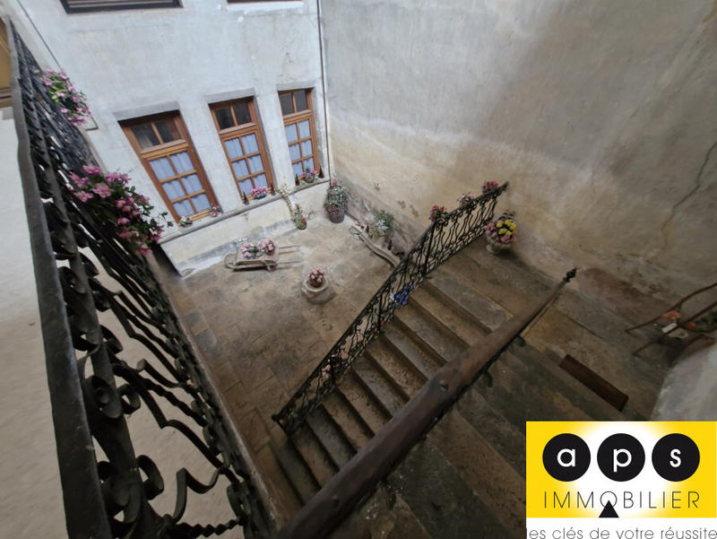 Immeuble - 214 m² - 11 pièces