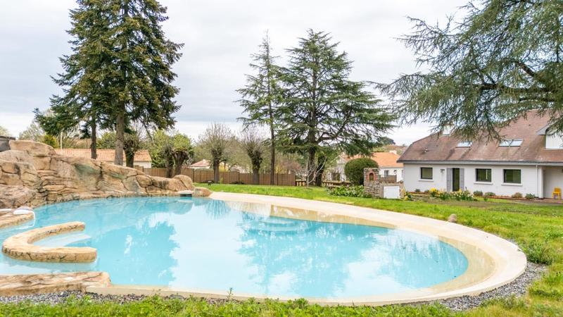 Maison bourgeoise - 290 m² - 12 pièces