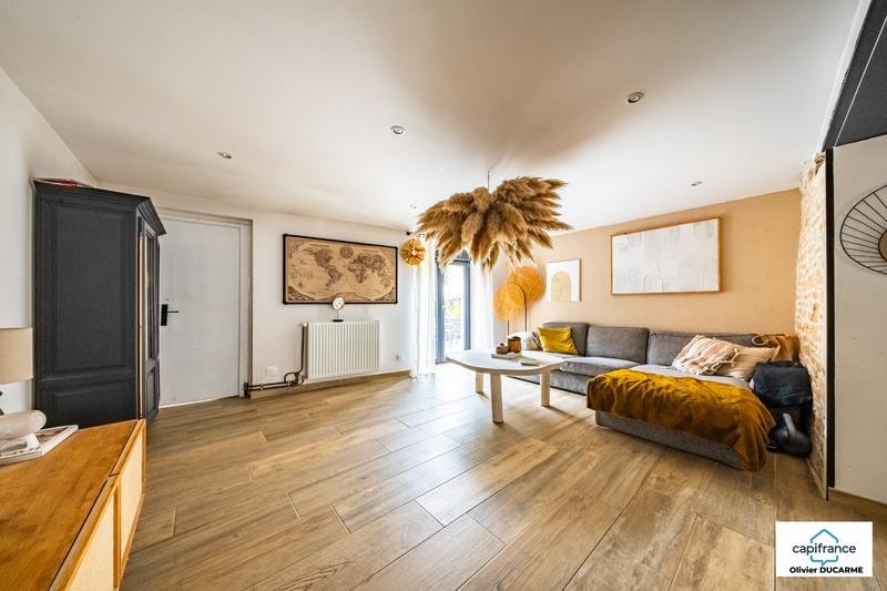 Maison - 180 m² - 9 pièces