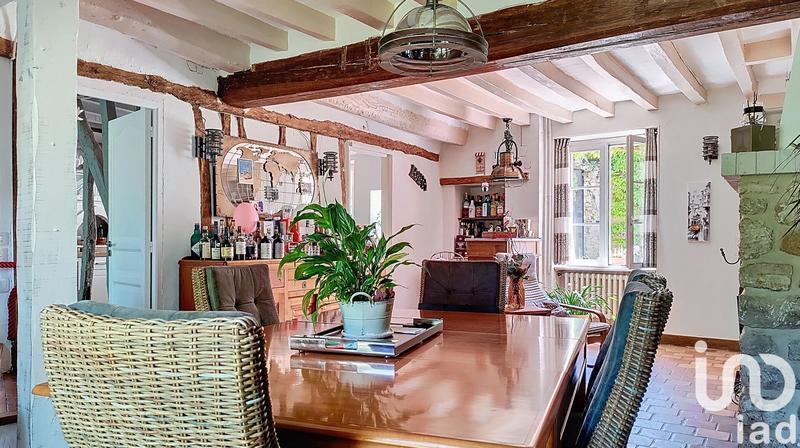 Maison - 230 m² - 6 pièces