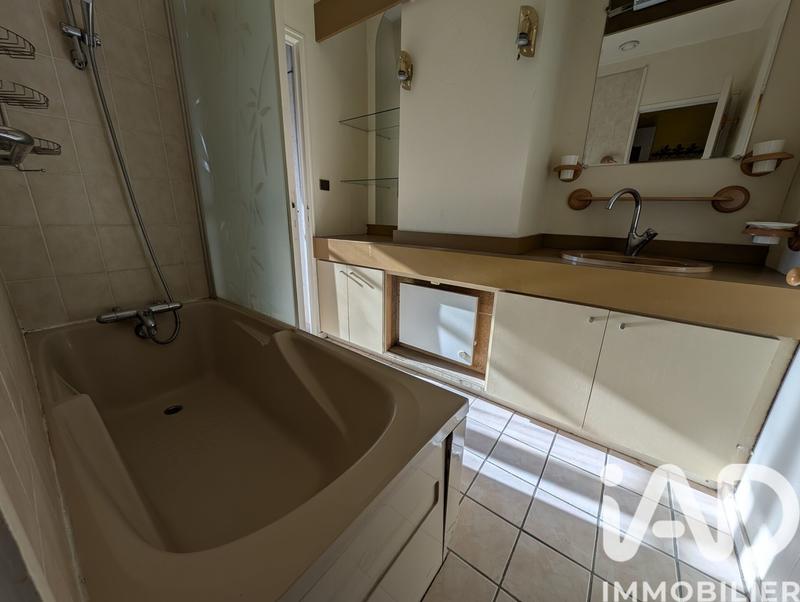 Maison - 236 m² - 11 pièces