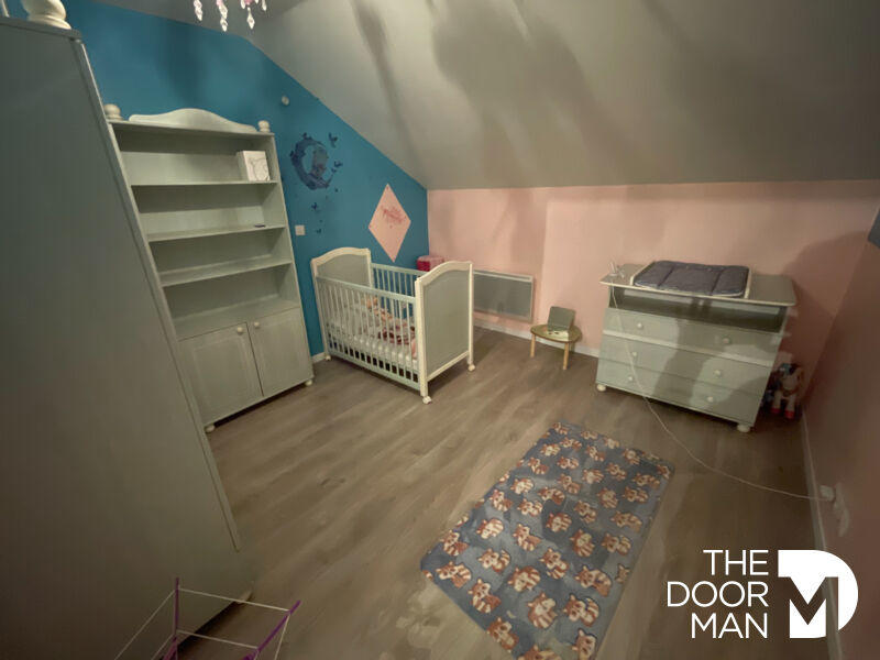 Maison - 198 m² - 8 pièces