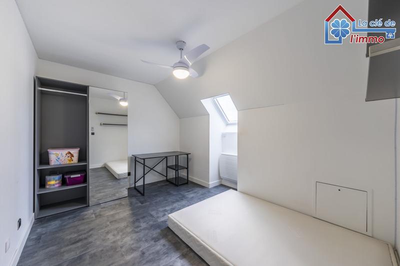 Maison traditionnelle - 78 m² - 5 pièces