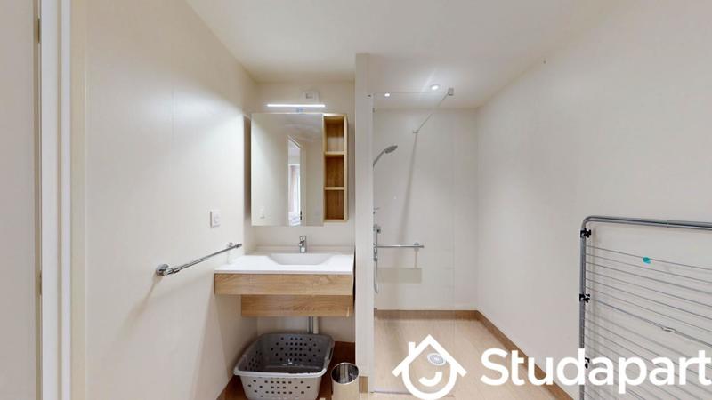 Chambre - 12 m² - 1 pièce