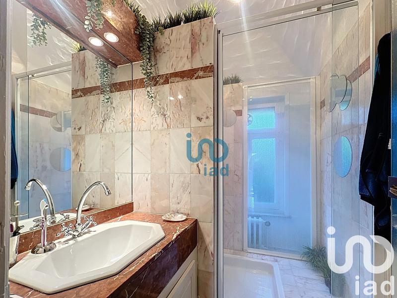 Maison - 280 m² - 10 pièces