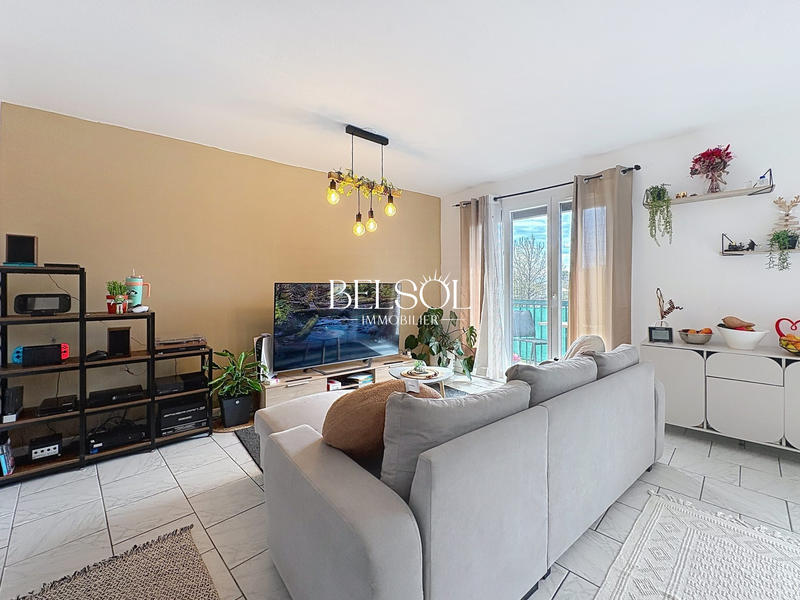 Appartement - 82 m² - 3 pièces