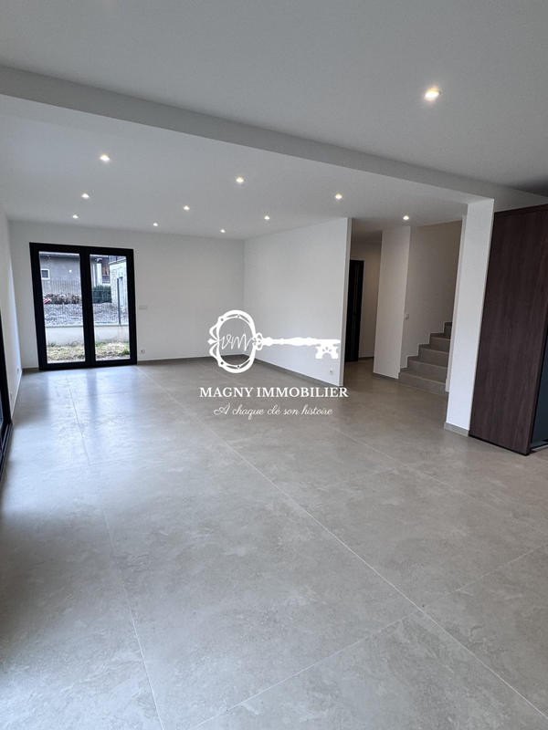 Maison - 120 m² - 4 pièces